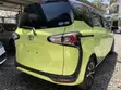 Toyota Sienta 1.5 FWD Minivan 2019 Green - 5