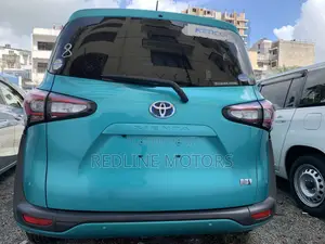 Toyota Sienta 1.5 Hybrid FWD 2019 Teal