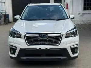 Subaru Forester Base AWD 2019 Nyeupe