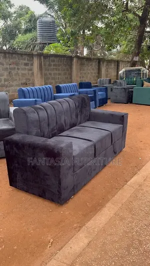 3-Seater Black Semi Bubbled Sofa