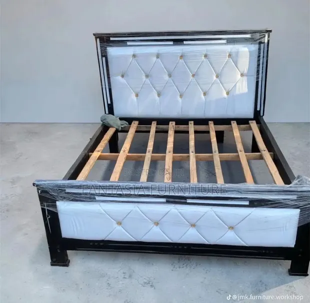 5x6 Black and White Mocket Bed Frame - 1