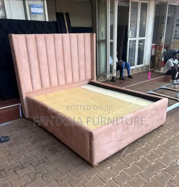 5x6 Pink Chesterfield Bed - 1