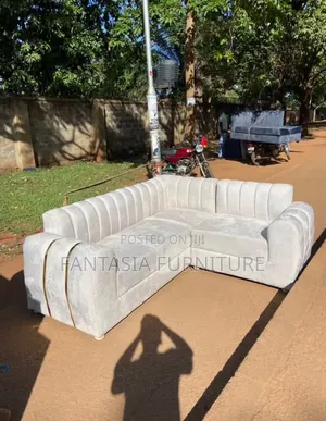 5 Seater Cream Velvet Corner Sofa - Brand New