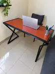Kikombe cha Kahawa cha Kisasa na Dawati la Ofisi - 3