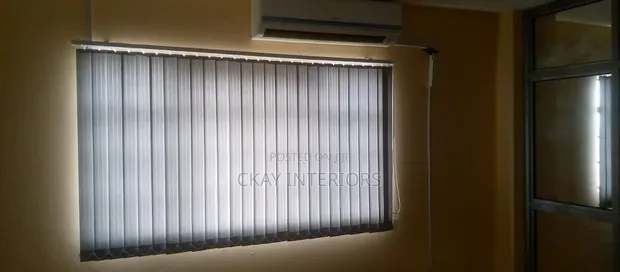 Vertical Blinds & Roller Blinds kwa Ofisi - 1