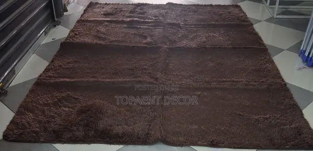 Carpet ya Nyumba ya Brown Fluffy - 1