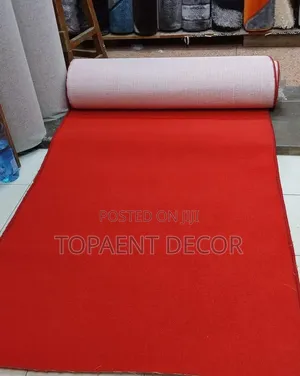 Carpeti Nzuri Nyekundu za Ofisi za Ukuta kwa Ukuta