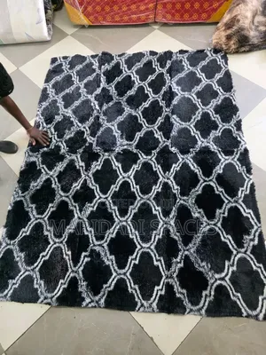 Carpeti laini na yenye manyoya 5x8 ft