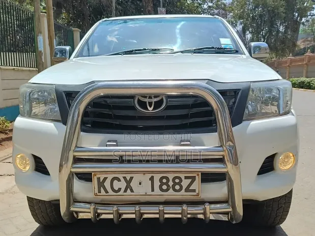 Toyota Hilux Double Cabin 2015 - 1