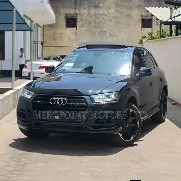 Audi Q5 2.0T Premium AWD quattro 2019 Nyeusi Matt - 1