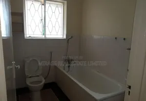 Nyumba ya Vyumba 4 Jamhuri Estate - Inapangishwa