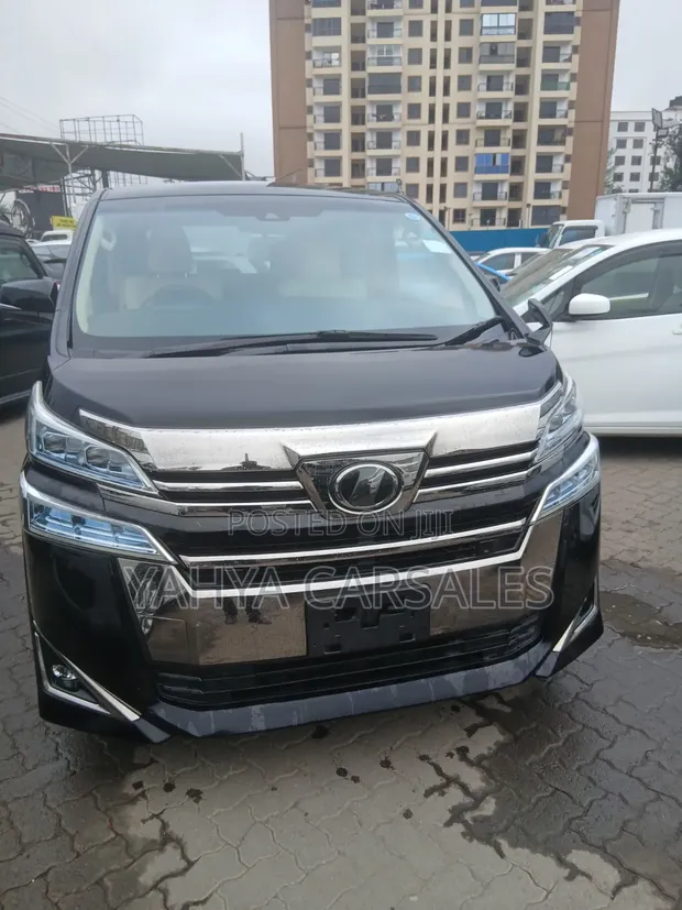 Toyota Vellfire 2019 Nyeusi - 1