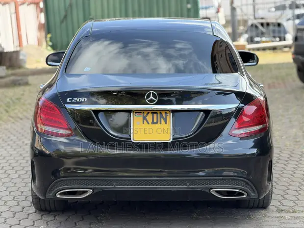 Mercedes-Benz C200 2015 Black - 1