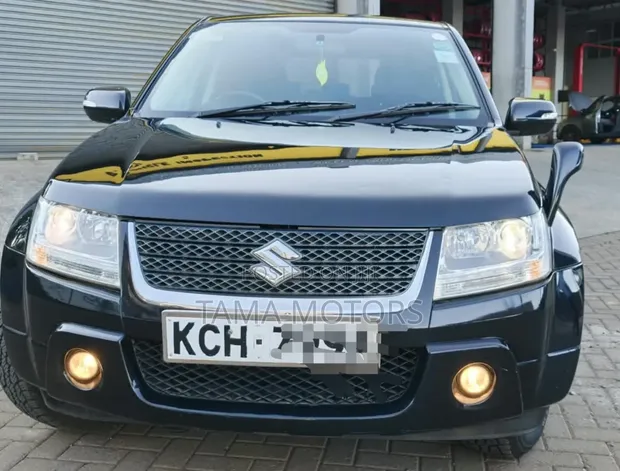 Suzuki Escudo 2010 Nyeusi - 1