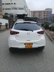 Mazda 2 - Nyeupe - 4