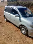 Toyota Sienta 2008 Kijivu - 1