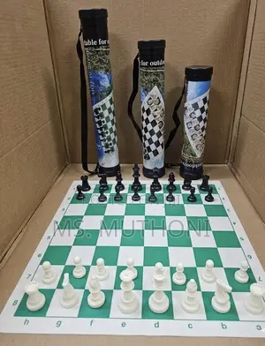 Seti ya Chess ya Kusafiri na Tiubo ya Kubeba