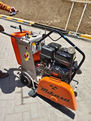 Mikasa Concrete and Asphalt Floor Saw (Road Cutting Machine)
