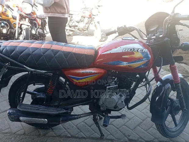 Bajaj Boxer 2023 Red - 1
