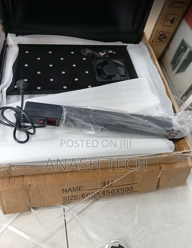9U Network Rack Wall Mount Cabinet 19 Inch 600x450 - 1