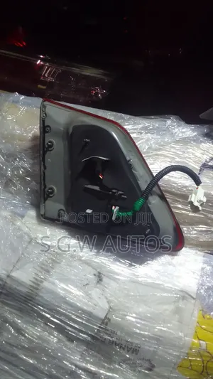 Ex-Japan Toyota Crown Royal Bootlight