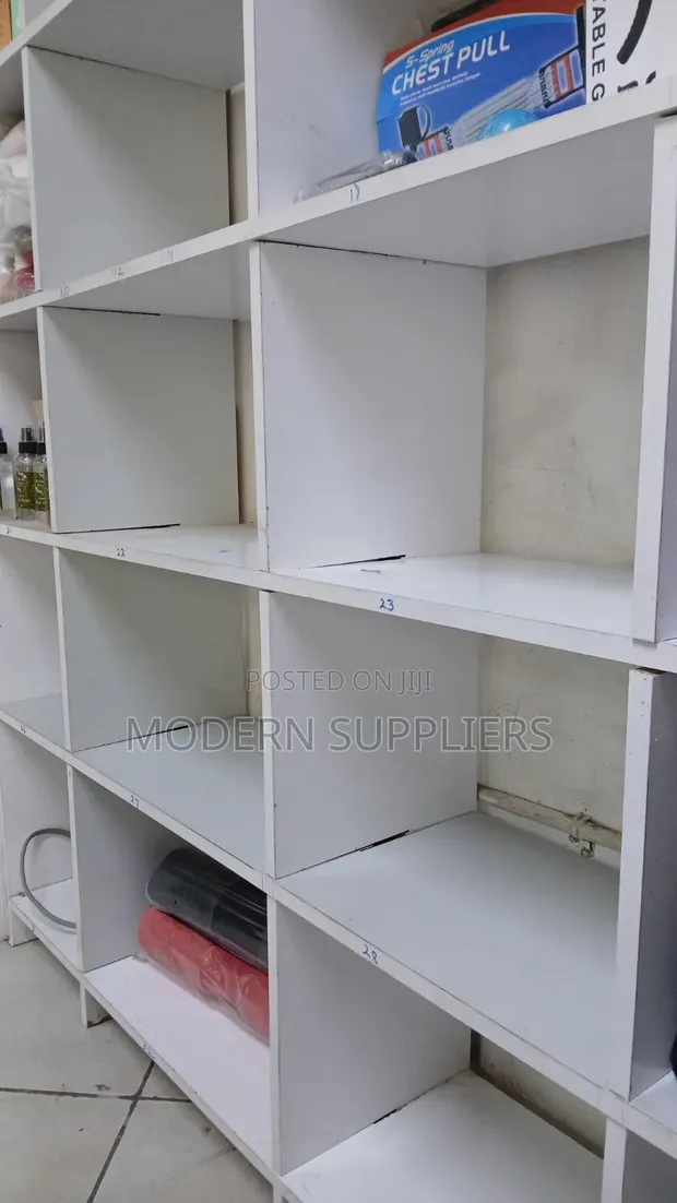 Shelves for Online Business Pickup Points - 1
