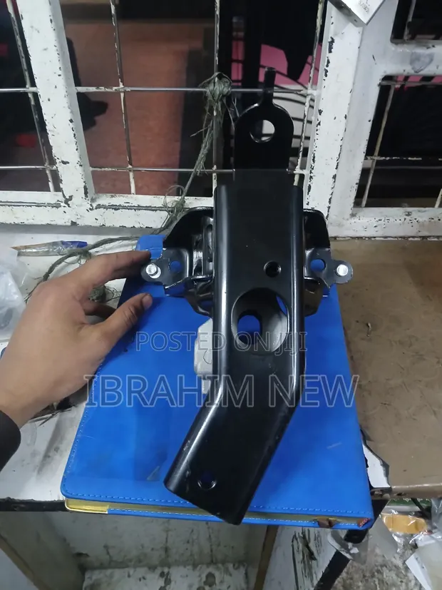 Toyota Vitz Belta Engine Mounting - Mpya Kabisa - 1
