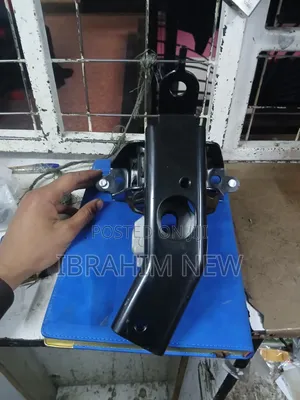 Toyota Vitz Belta Engine Mounting - Mpya Kabisa