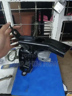 Toyota Vitz Belta Engine Mounting - Mpya Kabisa