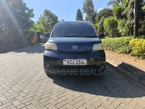 Toyota Porte 2009 Nyeusi
