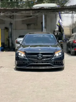Mercedes-Benz C63 2020 Nyeusi ya Matt