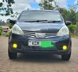 Nissan Note 2010 Nyeusi
