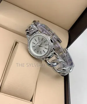 Saa ya Michael Kors kwa Ajili Yake