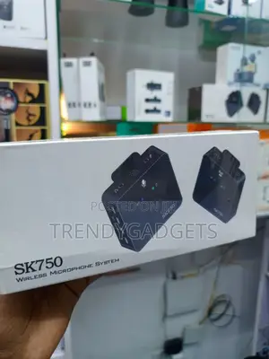 SK750 Clip-on Wireless Microphone for Smartphones & Cameras
