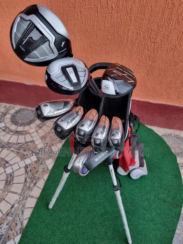 Wilson Launch Pad Golf Club Set with Stand Bag - 1