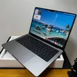 Apple MacBook Pro 2023 M3 14" 1TB SSD 16GB RAM - 1