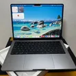 Apple MacBook Pro 2023 M3 14" 1TB SSD 16GB RAM - 4