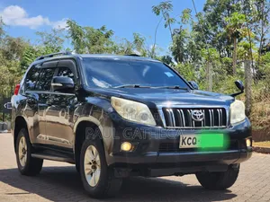 Toyota Land Cruiser Prado 2011 Black