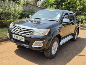 Toyota Hilux 3.0 D-4D 4x4 Double Cabin 2014