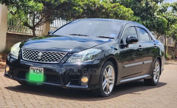 Toyota Crown 2010 Black - 1