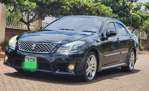 Toyota Crown 2010 Nyeusi