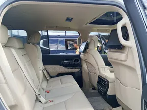 2021 Toyota Land Cruiser White