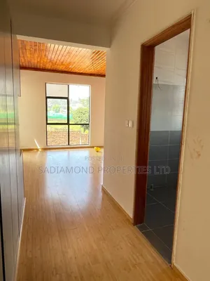 5 Bedroom Villa with DSQ in Kiambu CBD for Sale