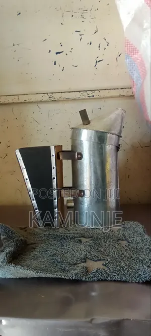 Chombo cha Kuvuta Nyuki chenye Bellows