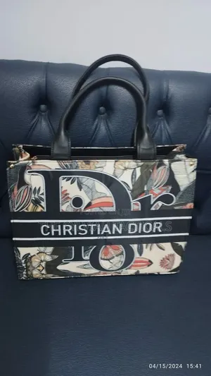 Mifuko ya Christian Dior