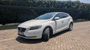 Volvo V40 T3 2017 White