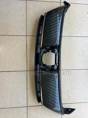 Toyota Harrier Grill ya Mbele - Mpya kutoka Japan
