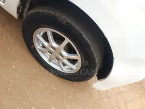 Daihatsu Mira 2014