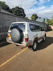 Toyota Land Cruiser Prado 2001 Nyeusi - 3