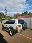 Toyota Land Cruiser Prado 2001 Nyeusi - 4